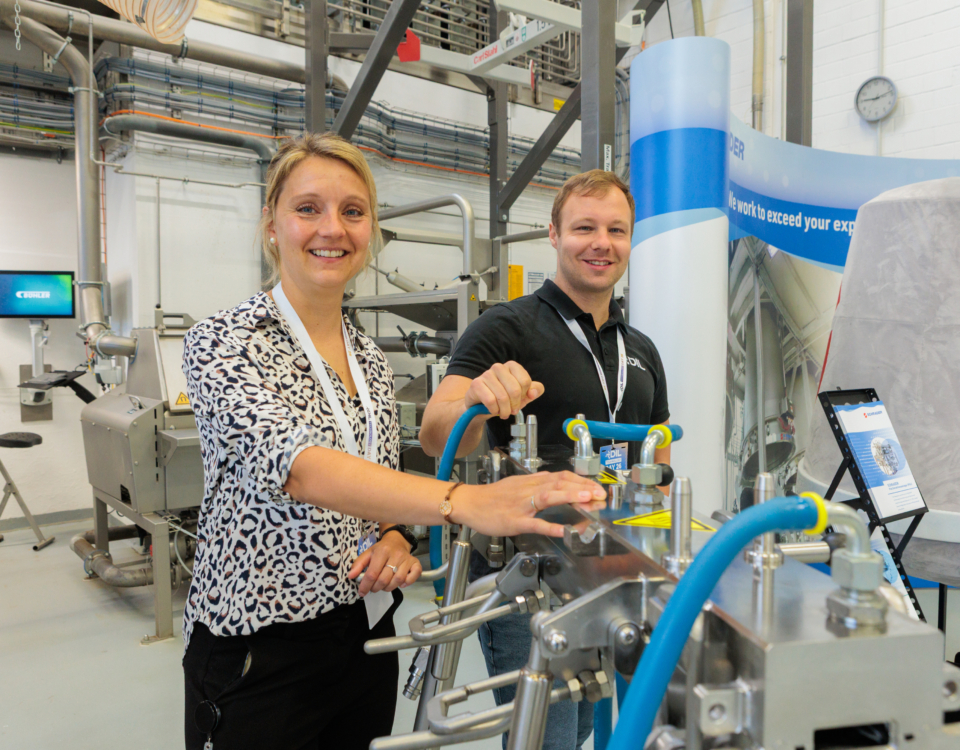 DIL Enginnering Team beim DIL Technology Day mit FiberFlow Kühldüse